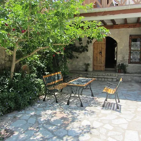 Falcon Crest 1840 Villa Asprogerakata