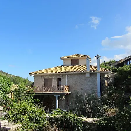 Villa Falcon Crest 1840 *